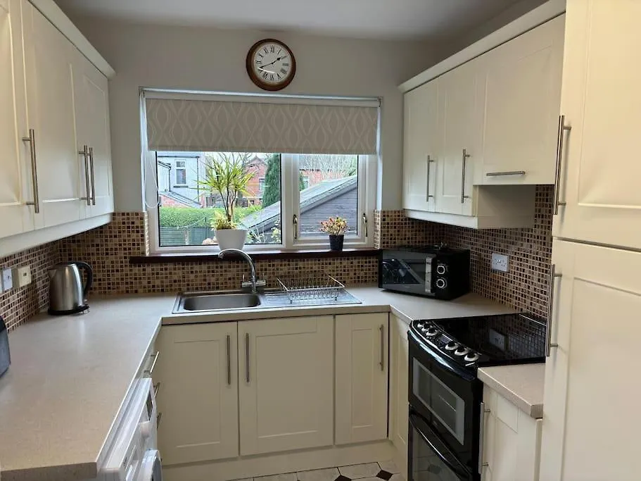 Home From Home - 3Bed North Belfast Сasa de vacaciones